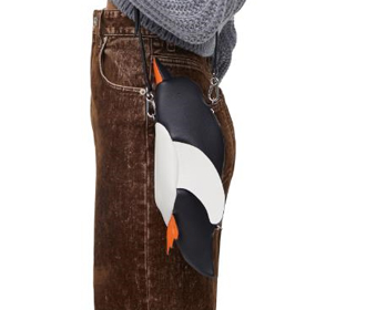 Loewe представил сумку в виде пингвина стоимостью 1450 долларов