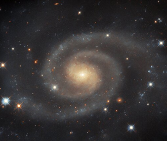 Hubble сфотографировал спиральную галактику в созвездии Геркулеса