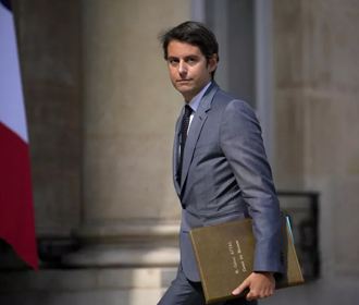 Макрон назначил новым премьером Франции 34-летнего Габриэля Атталя