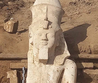 Археологи в Египте раскопали часть большой статуи Рамзеса II