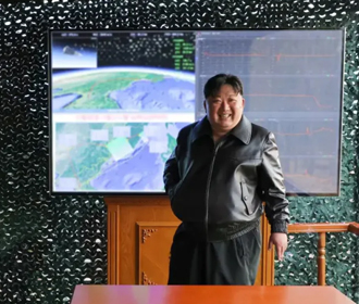 Ким Чен Ын проинспектировал испытания новой баллистической ракеты с гиперзвуковым планером