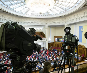 Стефанчук подписал распоряжение о допуске журналистов в Раду