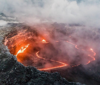 На Гавайях извергается один из самых активных вулканов в мире