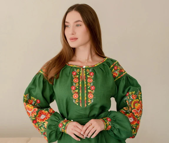 Сучасні вишиті сукні: чарівні вбрання для кожного дня та особливих урочистостей