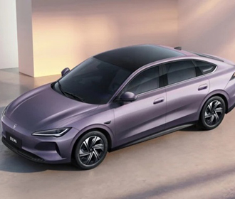 Volkswagen представил электрический седан Jetta M6 в Китае